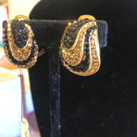 Jet Black & Light Colorado Crystal Pavé  She’ll Clip On Earrings - Picture 5 of 9